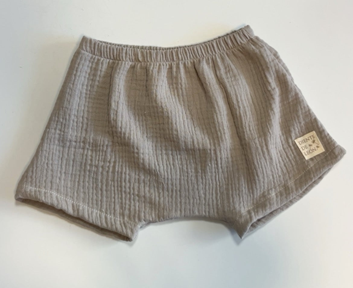 SHORT DARK TAUPÉ ¡NUEVO!